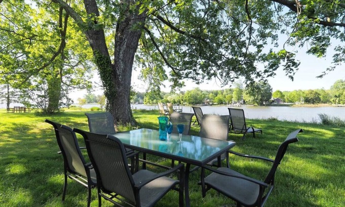 Cape Anne Cottage | Watrfnt Cottage @ChesapeakeParadise Kayaks/Dogs OK