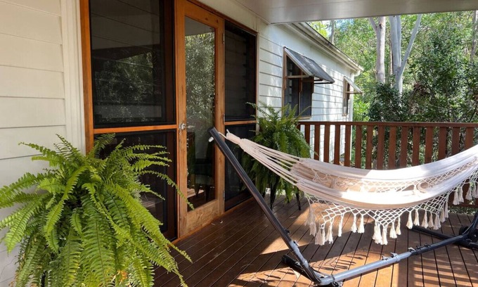 Mount Crosby House | Wattle House Retreat Getaway
