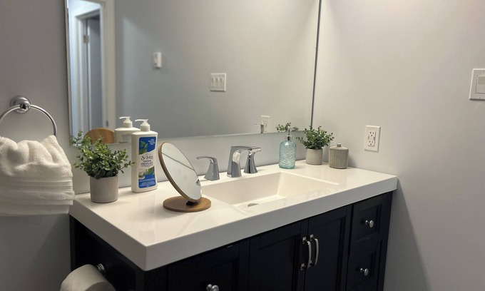Winnipeg House | Waverley cozy private suite