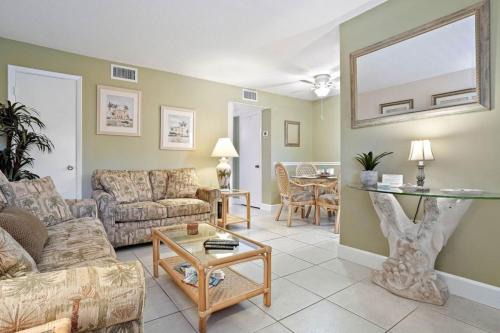 St. Pete Beach House | Waves 16 1 Bedroom Paradise with Heated Pool in