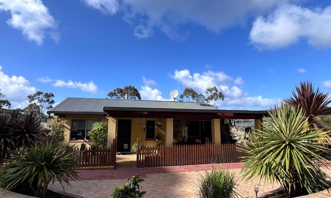 William Bay House | Wayllinga Cottage
