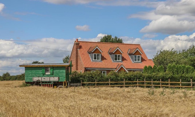 Pocklington House | Wayside Cottage