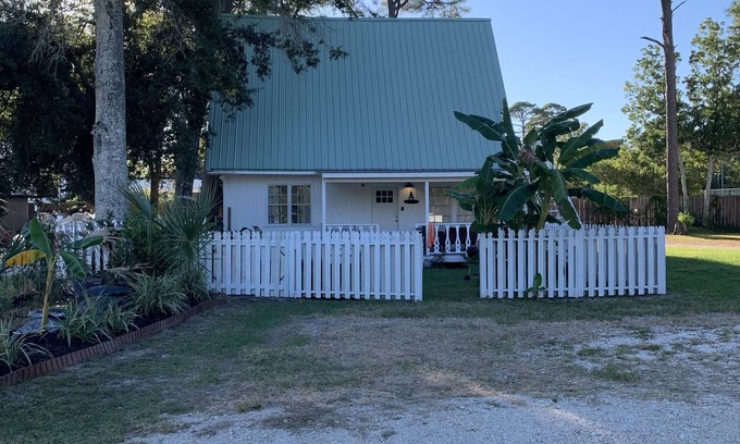 Orange Beach Cabin | WE ARE PET FRIENDLY!