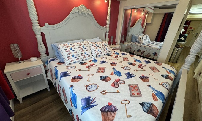 Paradise Lakes Condo | We're All Mad Here D-4 in Paradise Lakes NUDIST Community for Adults 30+