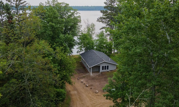 Hackensack Cabin | Webb Lake, Hackensack, Northern MN - 3 Bedroom, Sleeps 6 - Cabin #6 Blue Water