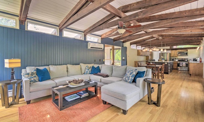 Webster House | Webster Home w/Golf Simulator on 2 Acres!