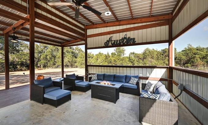 Austin House | Wedding Guest Haven-Close to Venues and Breweries!