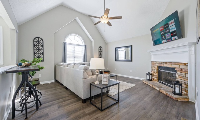 Adairsville House | Weekday Pricing Live! Cozy Spot for Extended Stays
