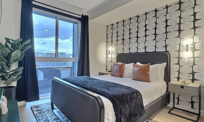 Five Points South Apartment | Weekend Base | Walk to Stadium + Great Eats