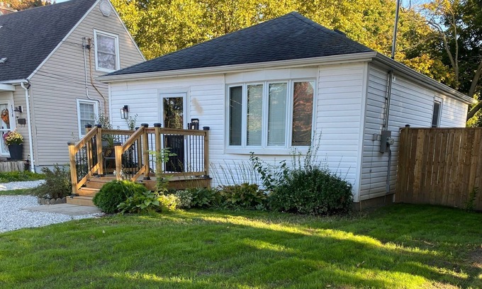 Chatham-Kent House | Weekend Getaway at Willowmac/4 beds/patio/firepit