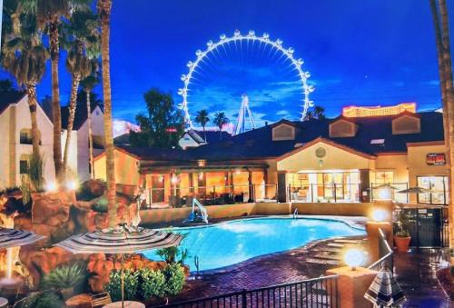Las Vegas Apartment | Weekend in Vegas - One Bedroom Apartment Next to Sphere!