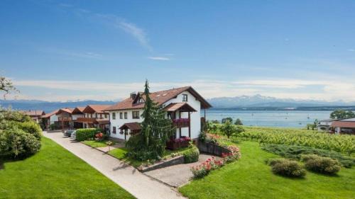 Hagnau House | Weinberghof