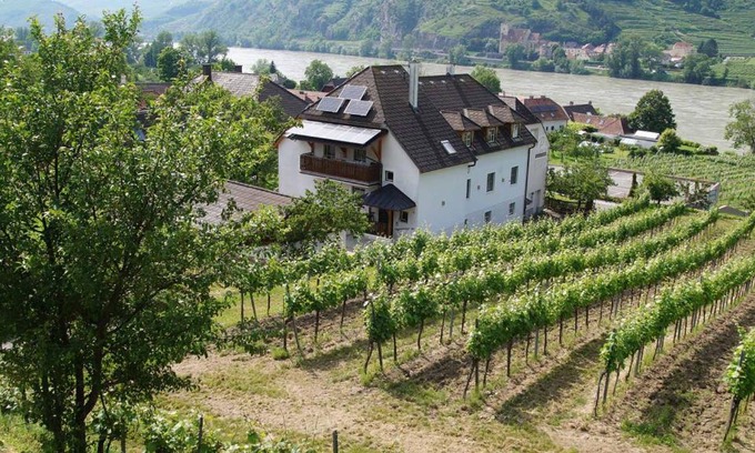 Rossatz-Arnsdorf Bed & Breakfast | Weingut & Gästezimmer Pammer