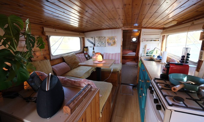 Amsterdam North Boat Rental | Welcome Aboard! Private Stay for Friends & Family