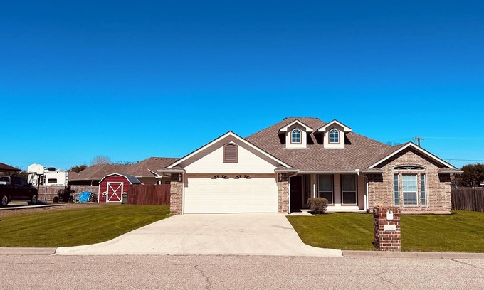 Hewitt House | Welcome home in Hewitt, TX! Nestled in the heart of Hewitt, our newly remodeled