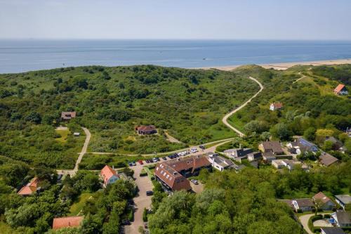 Zoutelande Apartment | Welcome in - appartement Duinoord - onder aan de duinen met terras - Zoutelande