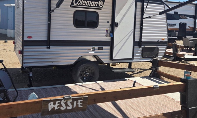 Dolan Springs House | Welcome to Bessie, Cozy RV in charming Dolan Springs with many amenities!