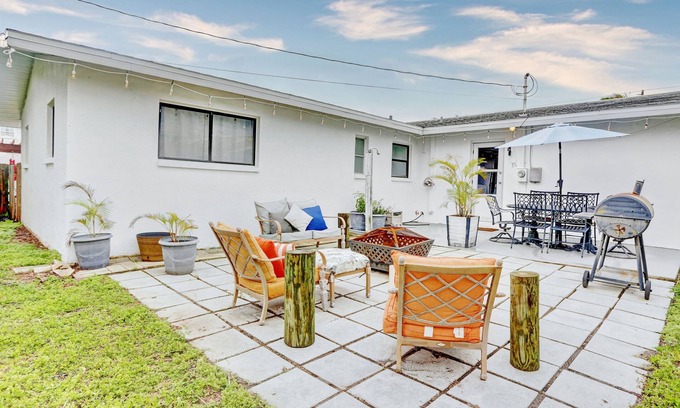 Redington Beach House | Welcome to Blue Beach Cottage~Easy walk to beach, fenced yard w/fire pit!