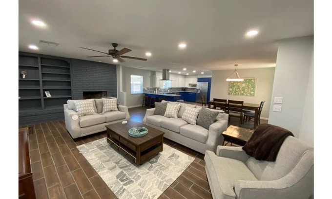 Oklahoma City House | Welcome to Camelot! This home is in a quiet neighborhood close to OKC activity.