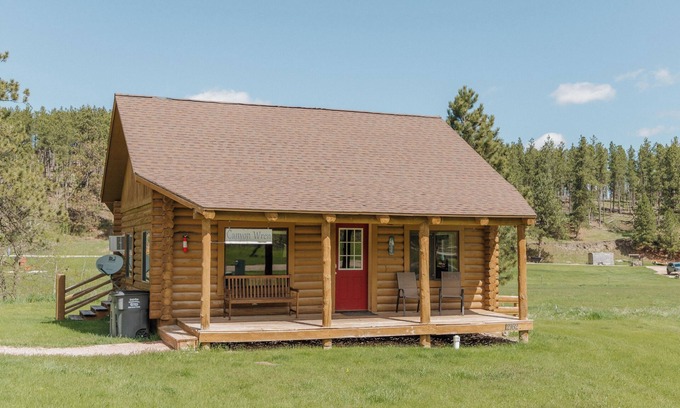 Hill City Cabin | Welcome to Canyon Wren!