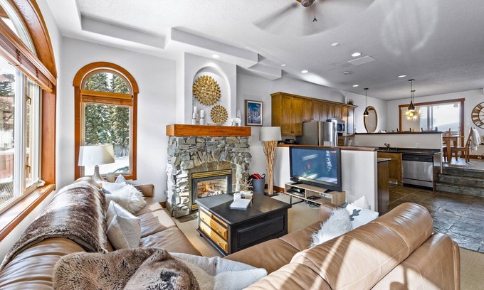 Sundance Estates House | Welcome to Chalet Marmotte