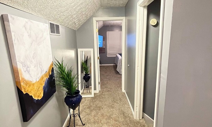 Louisville House | Welcome to Cheerful House