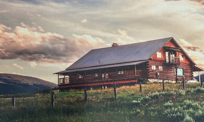 West Yellowstone Cabin | Welcome to Crane Meadows, West Yellowstone Cabin, sleeps 32 close to Hebgen Lake