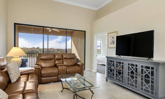 Naples Condo | Welcome to Esplanade Golf & Country Club. Five star resort style living
