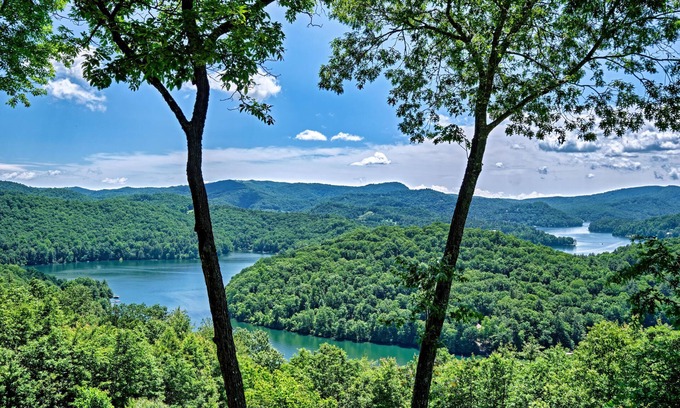 Cullowhee House | Welcome to Heavenly Lake Views, an enchanting home perched high above the clouds