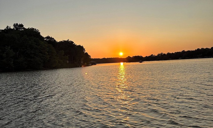 Marion House | Welcome to Hummingbird Haven- A new lakefront home with amazing sunset views