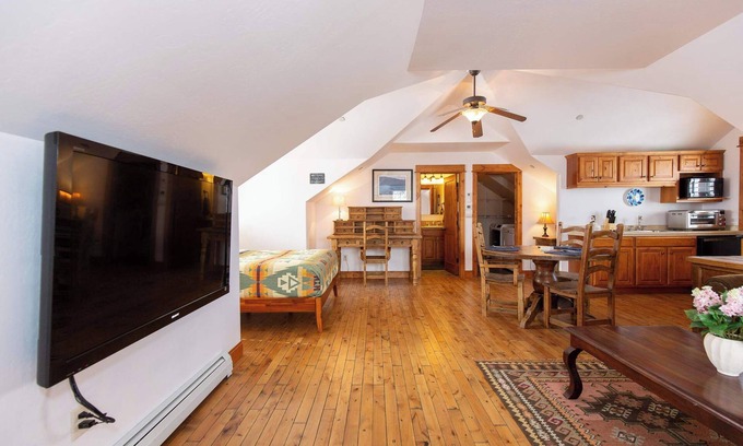 Bozeman Apartment | Welcome to Hyalite Loft - Fully Furnished Loft Near Hyalite