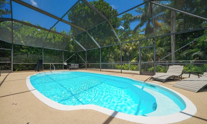 Jupiter Landing House | Welcome to Jupiter Retreat w/Private Pool