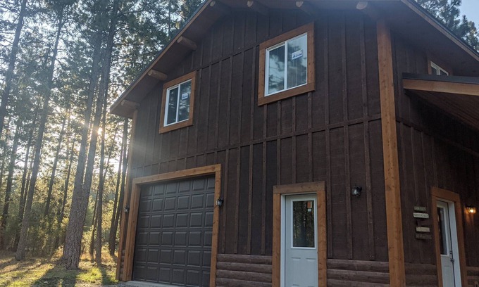 Rexford House | Welcome to Lake Loft! Newly Constructed 2 br/1 bath sleeps 8. Private Lake cove!