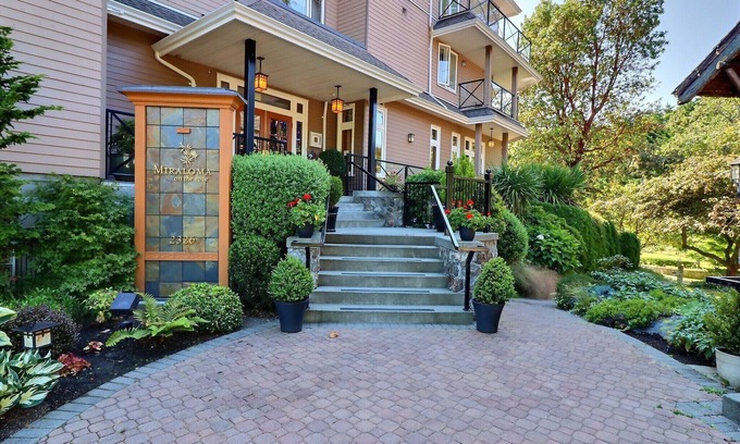 Sidney Apartment | Welcome to Luxury at its Finest!