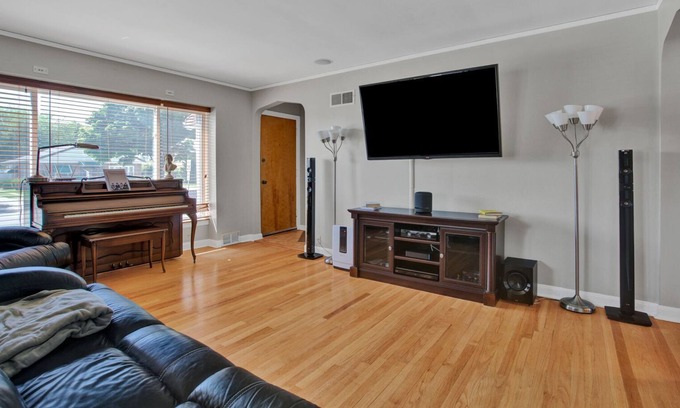 La Grange Park House | Welcome to my home!
