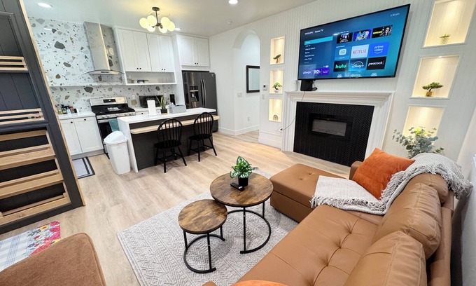 Southwest Anaheim Condo | Welcome to Our Beautiful Guesthouse Minutes to Disney