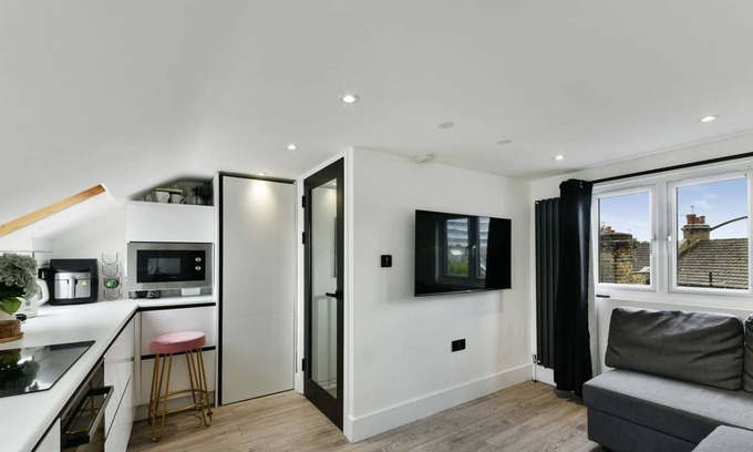 Southfield Apartment | Welcome to our chiswick 2-bedroom, 3-bathroom property in west london