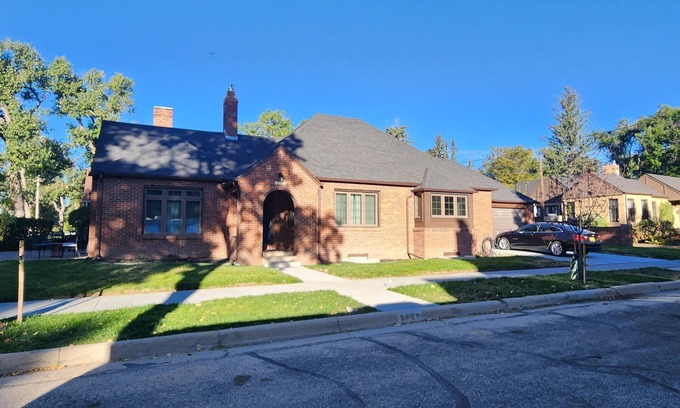 Cheyenne House | Welcome to our More on Moore 1936 Remodeled Home w/AC, 4BDR, 2BR sleeps 8