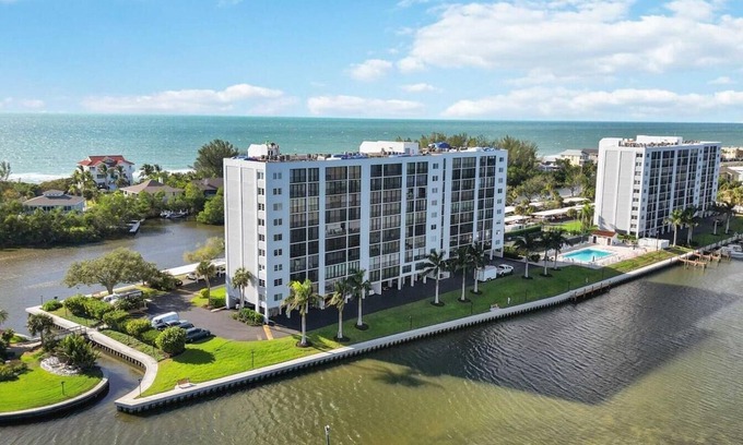 Siesta Key Condo | Welcome to Paradise on Siesta Key! 3 Month Minimum Rental Required