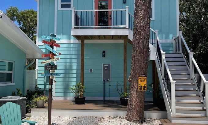 Tarpon Springs Apartment | Welcome to PAYAdise Beachy Home Away from Home!