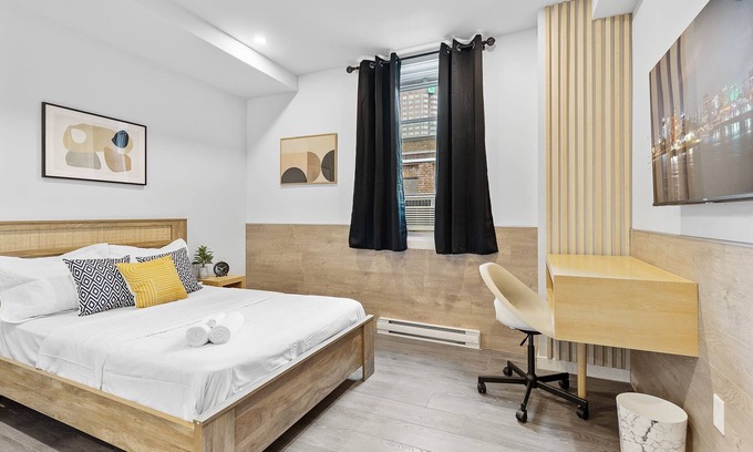Quartier des Spectacles Hotel | Welcome to 'Sand & Stone Hotel' Charming 1 bdrm