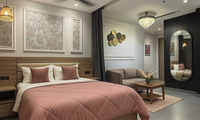 Noida Apartment | Welcome to Supernova luxurious stay