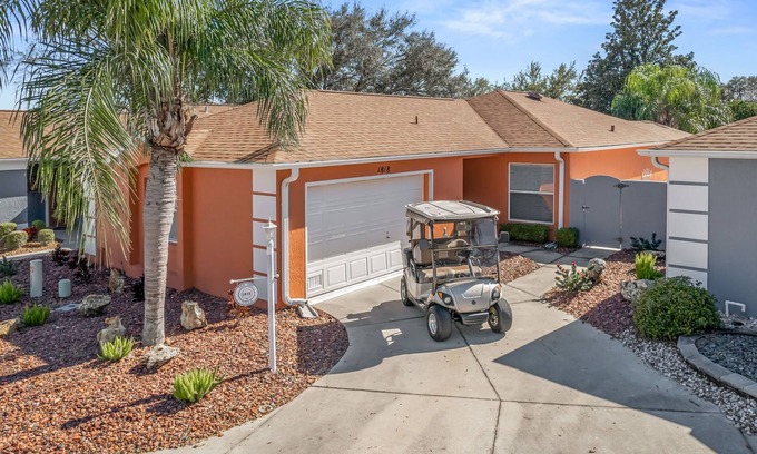 The Villages House | Welcome to Tee Off Villa - Beautiful 2 Bd/2 Ba on Golf Course w/Cart & Hot Tub