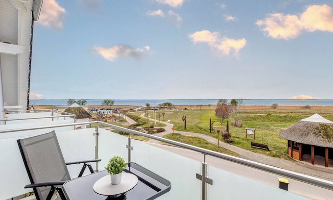 Loddin Apartment | Welcome to the Achterwasserblick 4 vacation apartment in the Baltic seaside resort of Loddin