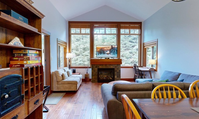 Sun Peaks Condo | Welcome to The Evergreen