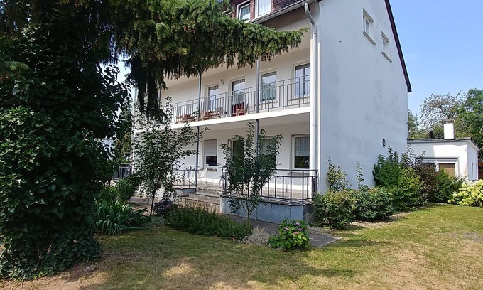Kesselheim Apartment | Welcome to the GUESTHOUSE - KOBLENZ Apartment in the attic