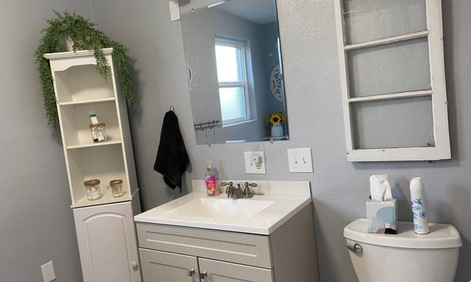 College Place Apartment | Welcome to the Hillside Retreat