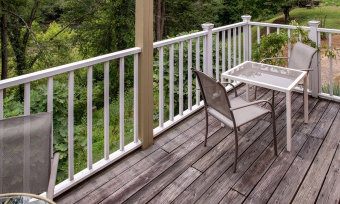 Sutton Bed & Breakfast | Welcome to the historic Elk River Hotel & Cafe! Located riverfront on the beautiful Elk River, and just 2 miles from I-79, you are moments away from all that the Sutton area has to offer. Guest in town to enjoy the gorgeous outdoor scenery and recrea