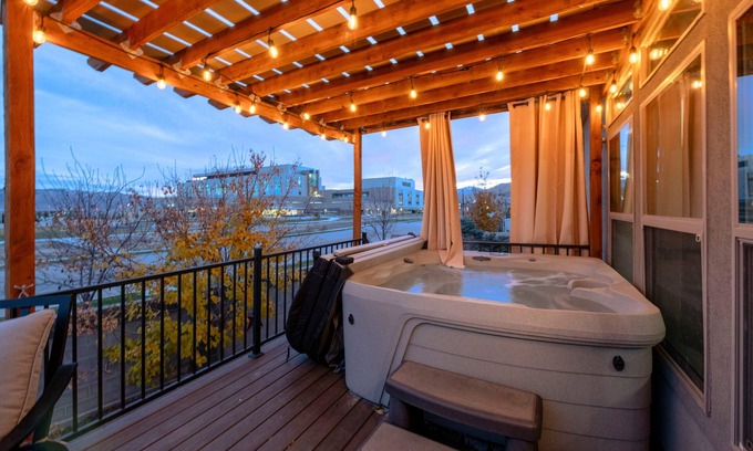Lehi House | Welcome to The "Life Elevated" Home! Minutes to all ski resorts!
