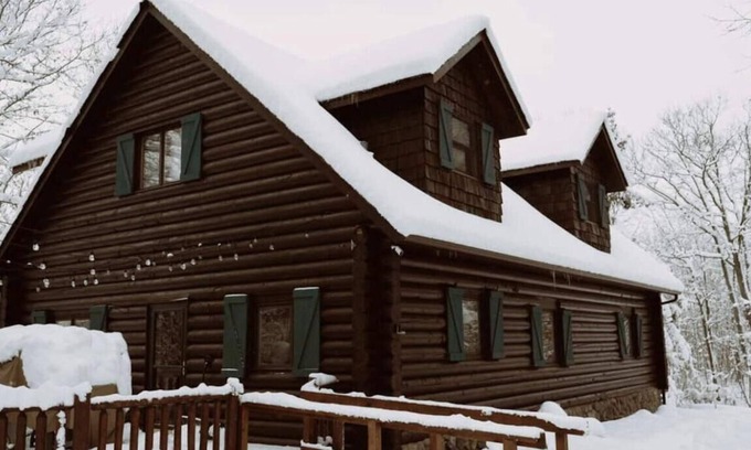 Deerwood Cabin | Welcome to the Log Cabin.